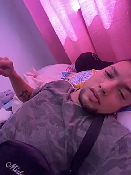 Snapshot of MrSoulMommy chatting on 12-09-24, 05:08 MrSoulMommy online show from 12-09-24, 05:08