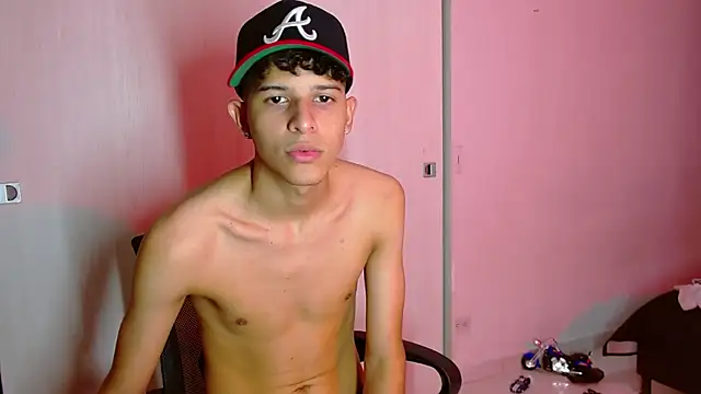 LiamGadiell online show from 03-11-25, 02:21