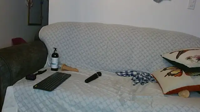 Vanessa Aniston online show from 11-11-25, 09:09