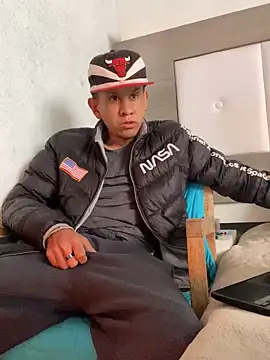 oiram27 online show from 02-21-25, 09:22