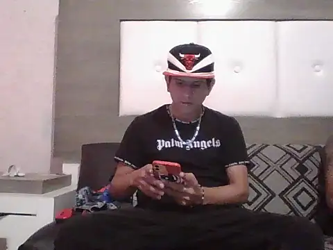 oiram27 online show from 11-03-25, 09:38