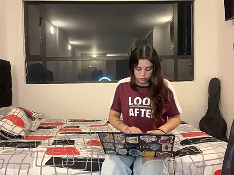 Snapshot of Scarlett_Jazmin chatting on 02-12-25, 05:26 Scarlett Jazmin online show from 02-12-25, 05:26