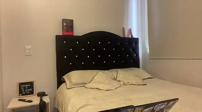 Snapshot of Scarlett_Jazmin chatting on 02-14-25, 07:02 Scarlett Jazmin online show from 02-14-25, 07:02