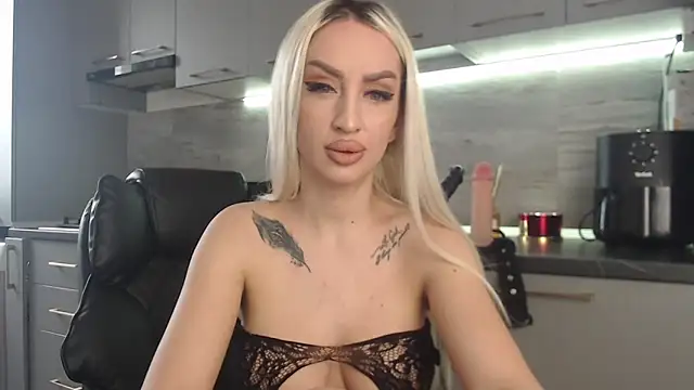 queenzoora online show from 02-26-26, 10:36