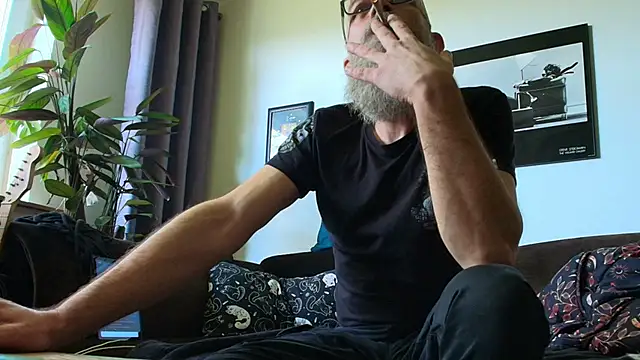 Kingsscepter online show from 04-14-26, 03:29