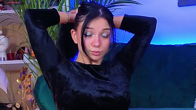 AveryWillow online show from 11-26-25, 03:35