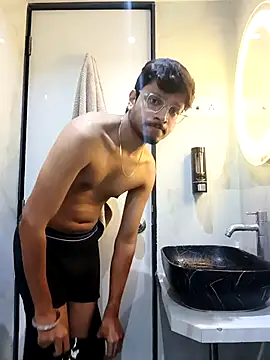 skinnyyyyyyyyy online show from 04-17-26, 04:26