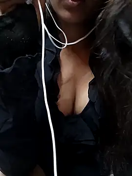 Snapshot of Sanjana-Mehar chatting on 10-14-25, 12:22 Sanjana-Mehar online show from 10-14-25, 12:22