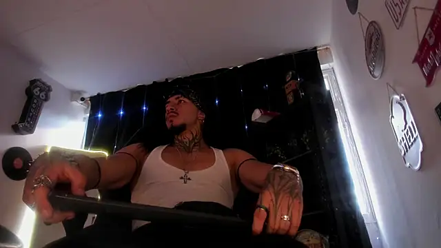 the beast master  online show from 11-22-25, 08:52