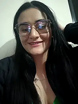 Hanna Kinsley online show from 12-21-24, 04:19