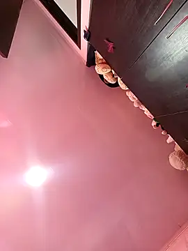 Hanna Kinsley online show from 09-22-25, 05:04