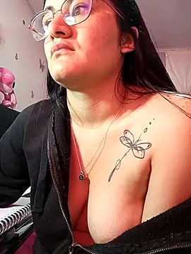 Hanna Kinsley online show from 09-26-25, 04:11