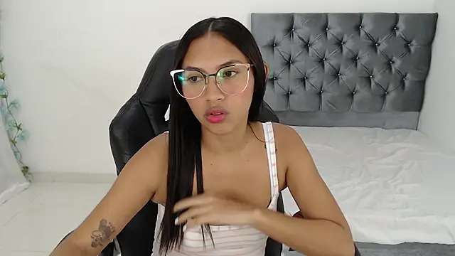 Snapshot of nicol_jc chatting on 01-04-25, 07:02 nicol jc online show from 01-04-25, 07:02