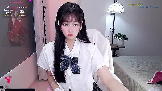 Snapshot of Xiaomi-Angela chatting on 06-27-26, 06:29 Xiaomi-Angela online show from 06-27-26, 06:29