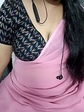 Snapshot of Yours_Radika chatting on 01-27-25, 06:09 Yours Radika online show from 01-27-25, 06:09