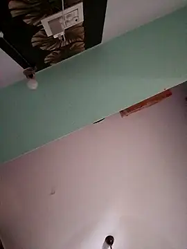 Snapshot of Yours_Radika chatting on 02-17-25, 05:25 Yours Radika online show from 02-17-25, 05:25