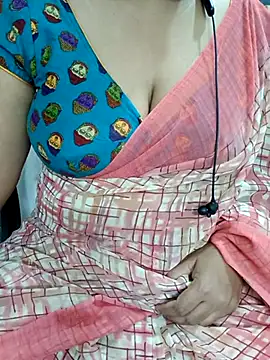 Snapshot of Yours_Radika chatting on 03-06-25, 05:22 Yours Radika online show from 03-06-25, 05:22