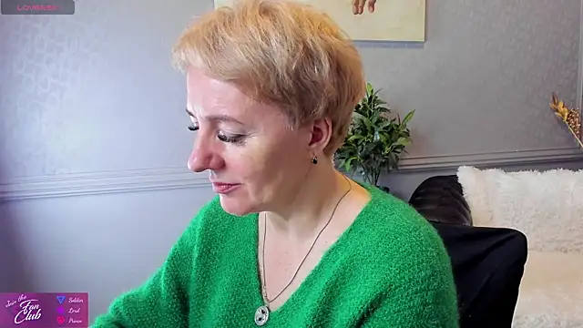 Nika Smit online show from 12-23-24, 09:59