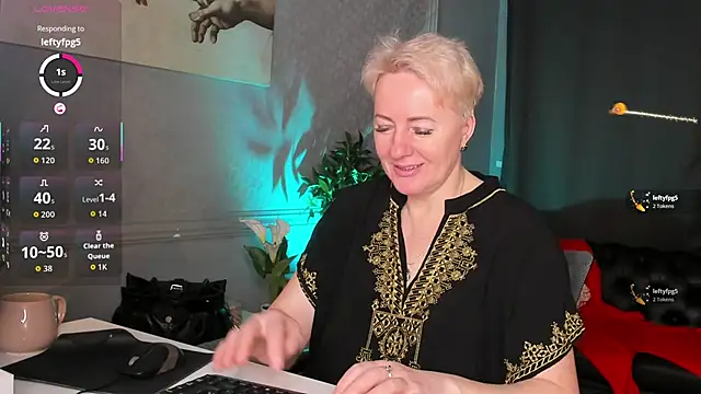 Nika Smit online show from 02-08-26, 05:44