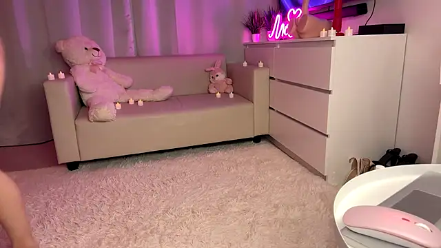 Snapshot of sue_star chatting on 03-02-26, 05:08 sue star online show from 03-02-26, 05:08