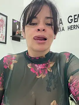Snapshot of NATHALIA-28_ chatting on 06-07-26, 01:37 NATHALIA-28 online show from 06-07-26, 01:37