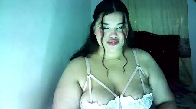 kira vegaa online show from 12-20-24, 09:54