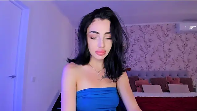 NancyLovee  online show from 07-25-26, 02:36