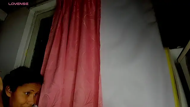 Snapshot of Nenita_Hot_ chatting on 10-11-25, 03:06 Nenita Hot online show from 10-11-25, 03:06