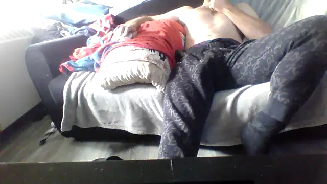 maccdaddy87 online show from 09-18-25, 04:42