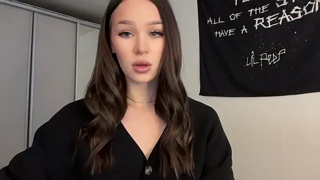 ur molly online show from 12-15-25, 06:06