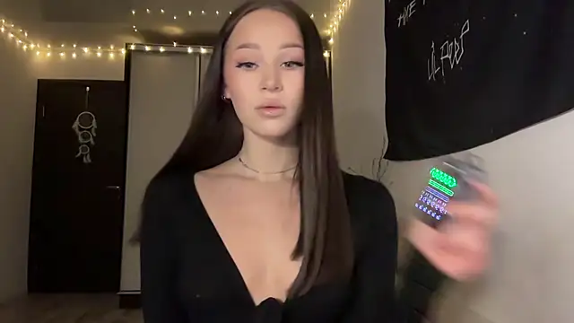 ur molly online show from 03-24-26, 12:43