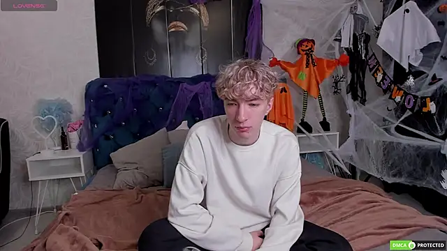 TrevorBenson online show from 10-22-25, 03:07