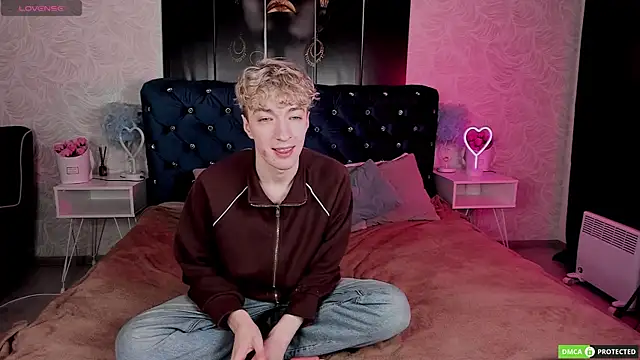 TrevorBenson online show from 11-22-25, 03:27