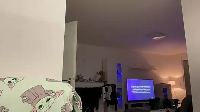 Snapshot of EmilyWi_ chatting on 01-25-25, 04:46 EmilyWi online show from 01-25-25, 04:46