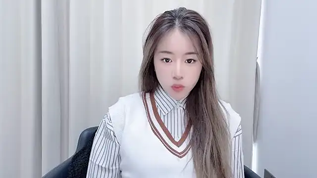 chloe-01 online show from 12-20-24, 04:31