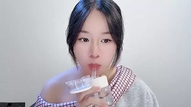 chloe-01 online show from 11-16-25, 03:01