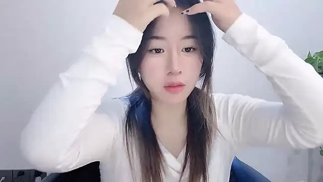 chloe-01 online show from 01-16-26, 05:00