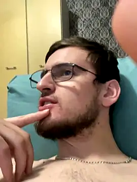 Snapshot of GrahamSouth chatting on 12-06-24, 10:27 GrahamSouth online show from 12-06-24, 10:27