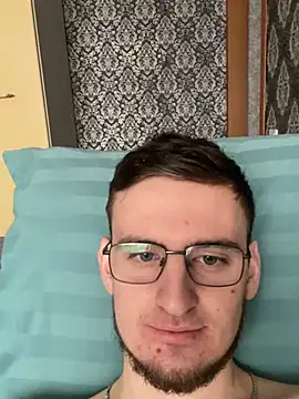 Snapshot of GrahamSouth chatting on 01-10-25, 04:22 GrahamSouth online show from 01-10-25, 04:22