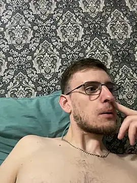 Snapshot of GrahamSouth chatting on 03-03-25, 01:09 GrahamSouth online show from 03-03-25, 01:09