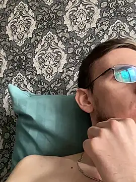 Snapshot of GrahamSouth chatting on 03-21-25, 08:28 GrahamSouth online show from 03-21-25, 08:28