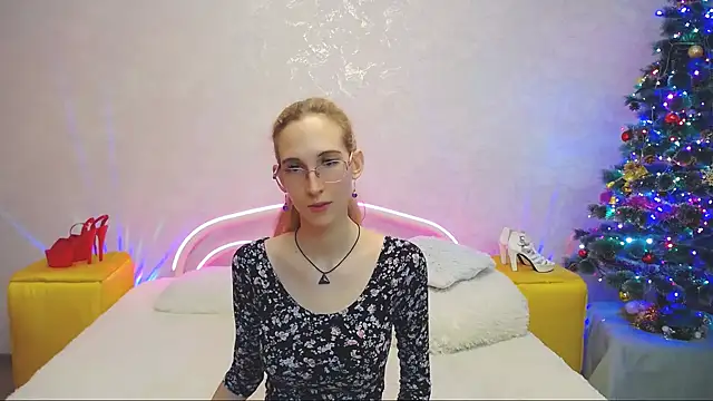 KlaryBrait online show from 12-19-24, 02:35