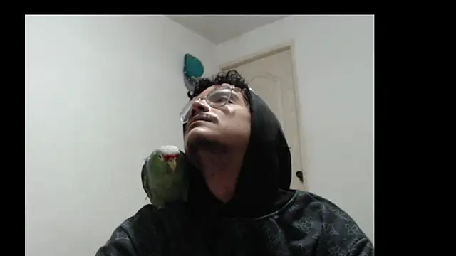 creamyadvisor01 online show from 03-06-25, 12:52