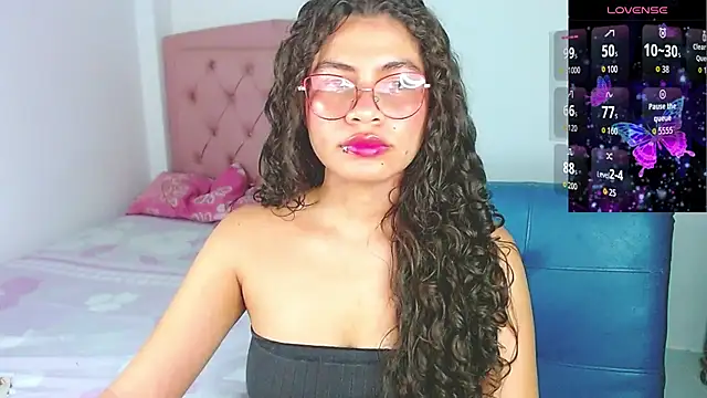 Cynthia hazel online show from 11-13-25, 05:06