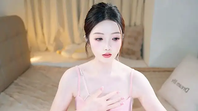 Eimile online show from 03-07-25, 06:11