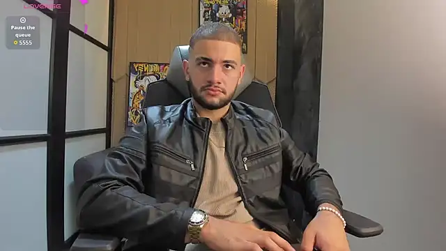 MaximusDick1  online show from 02-11-26, 12:32