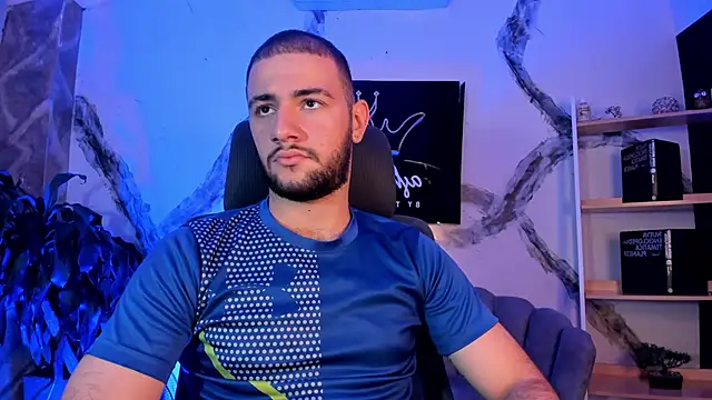 MaximusDick1  online show from 03-15-26, 12:22