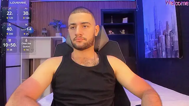 MaximusDick1  online show from 03-25-26, 12:44