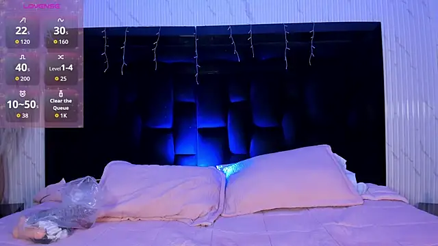 MaximusDick1  online show from 04-17-26, 12:19