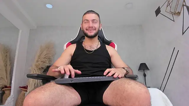 Snapshot of MaximusDick1_ chatting on 05-17-26, 12:12 MaximusDick1 online show from 05-17-26, 12:12
